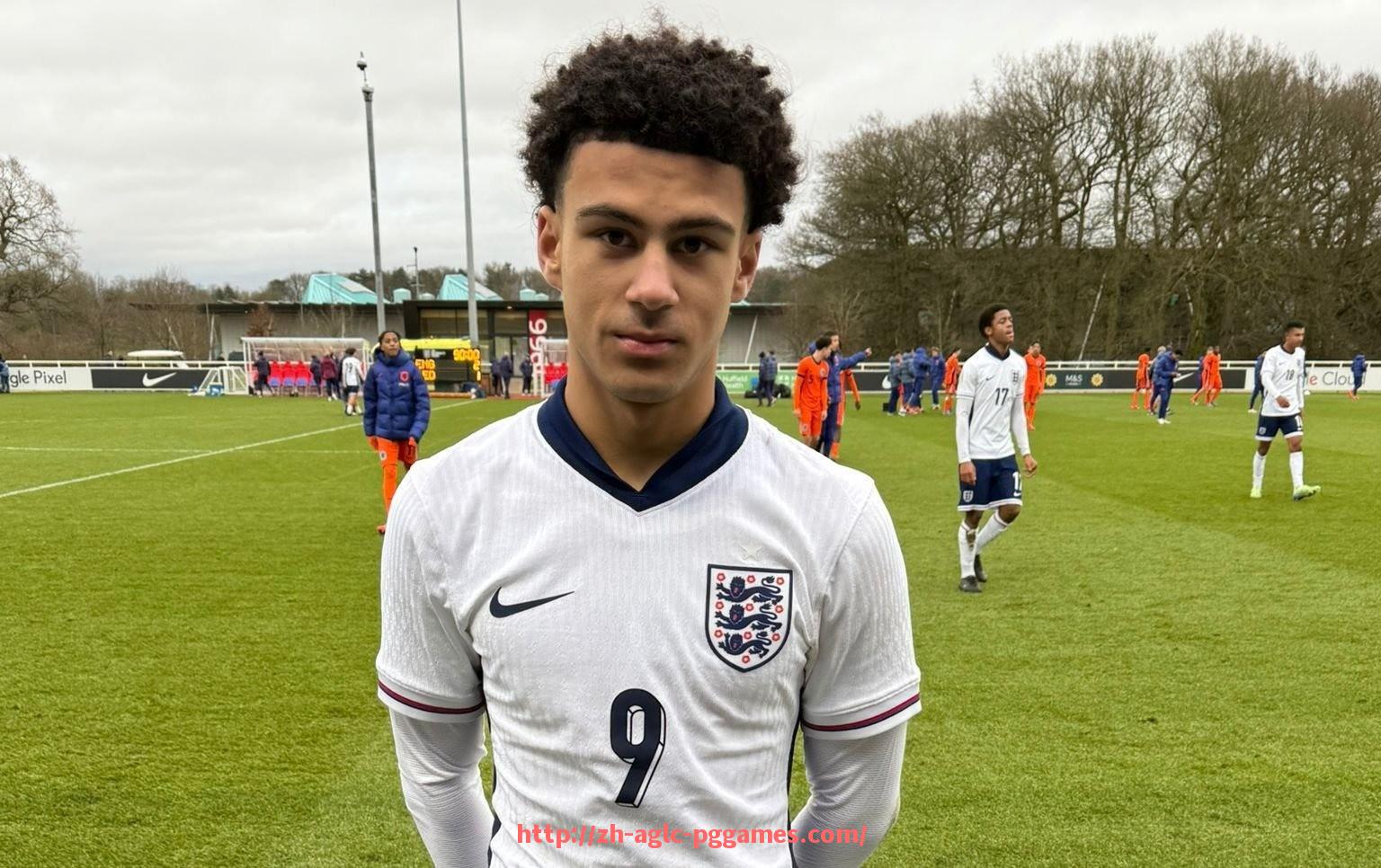 PG模拟器官方网站-法甲官方发布2025赛季比赛数据统计及趋势解读